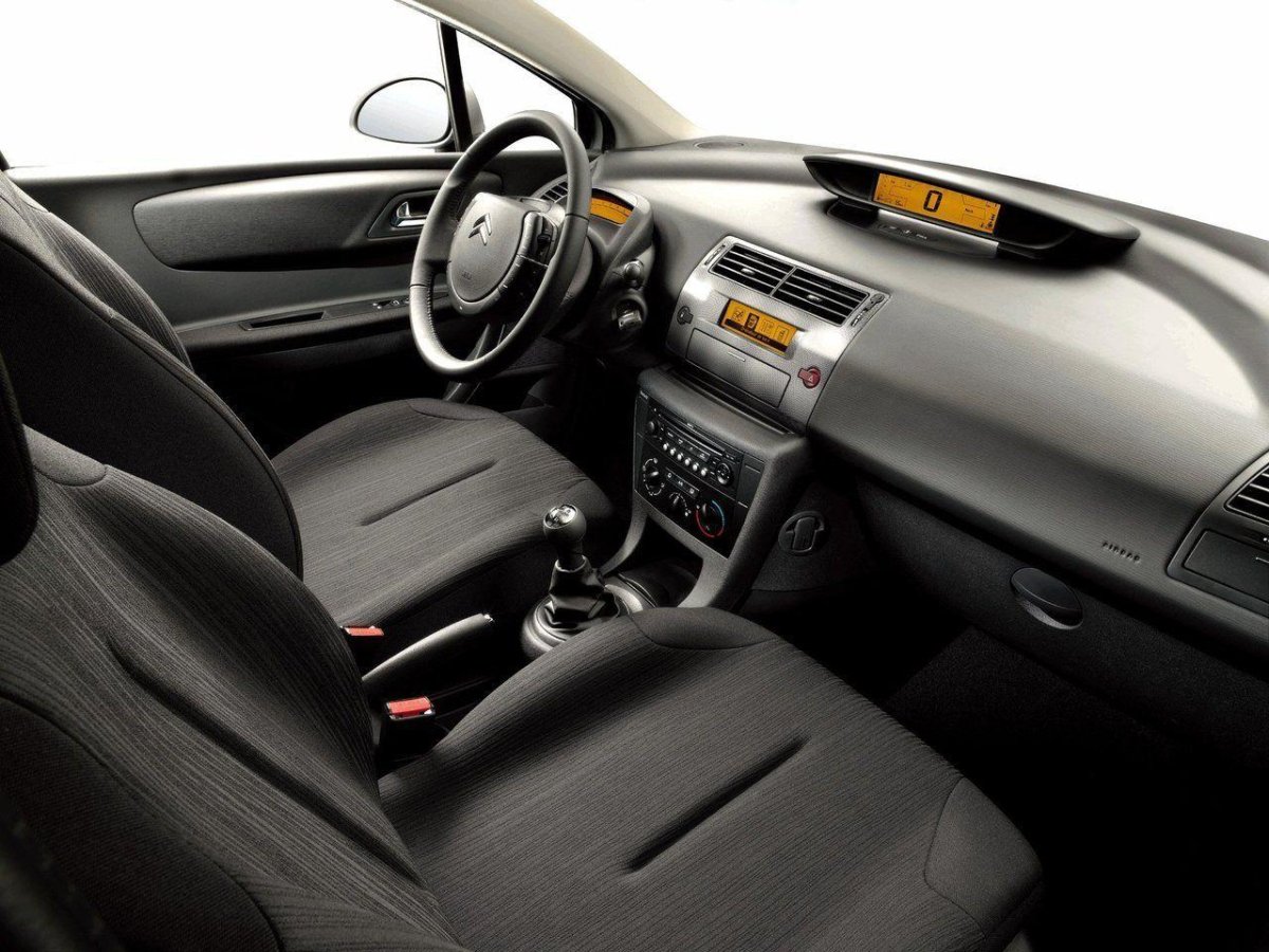 Ситроен ц4 хэтчбек салон