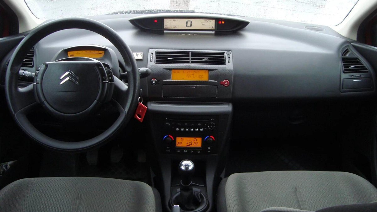 Ситроен ц4 хэтчбек салон