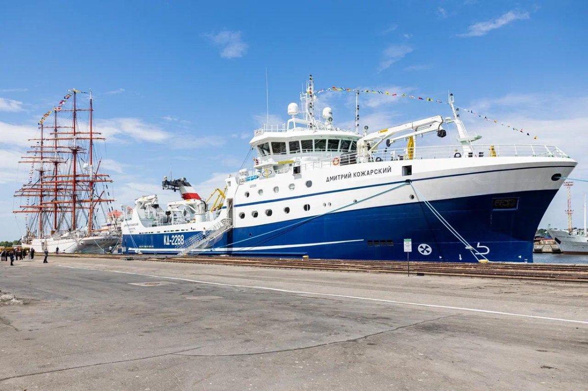 Дмитрий Кожарский судно
