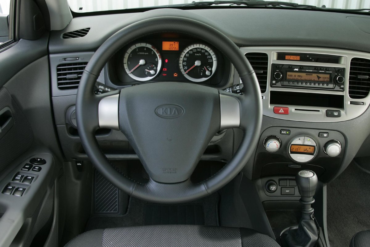 Kia Rio 2007 салон