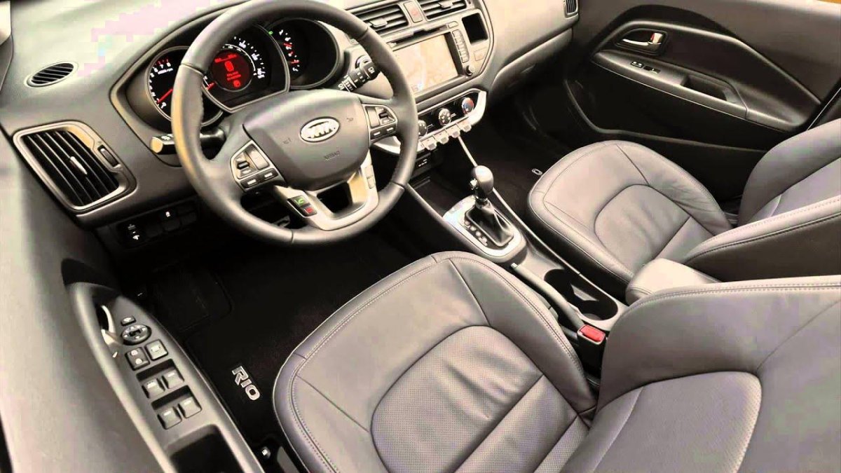 Kia Rio Hatchback 2014 салон