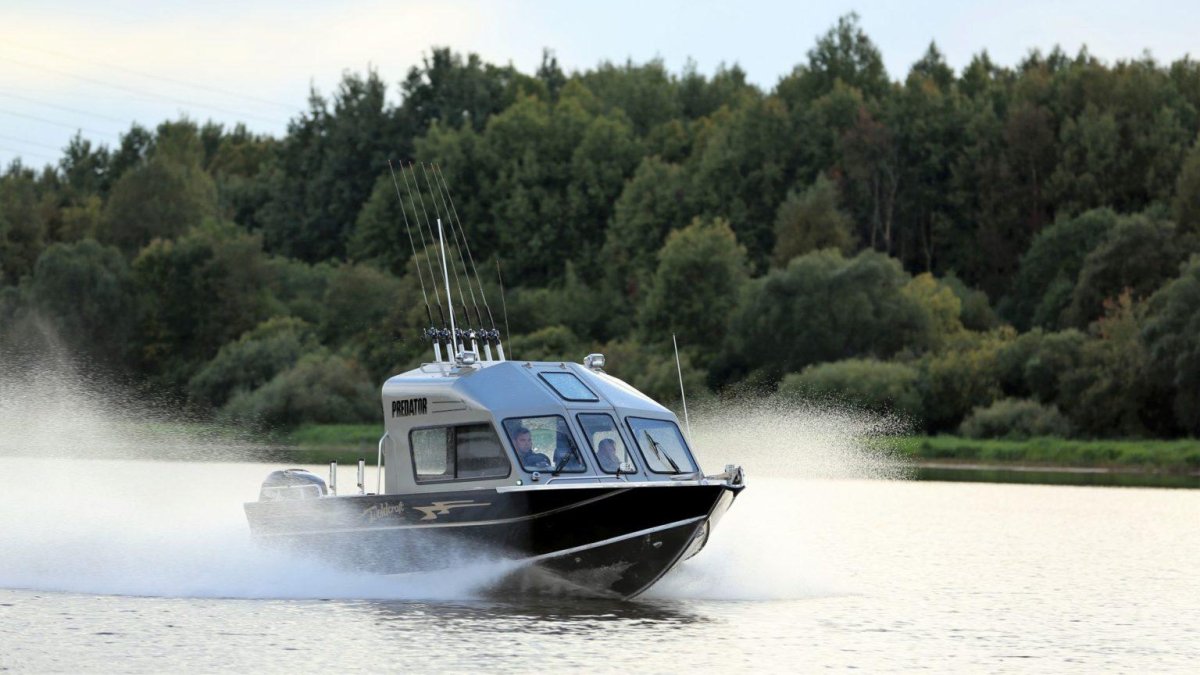 Водометный Кабинный катер