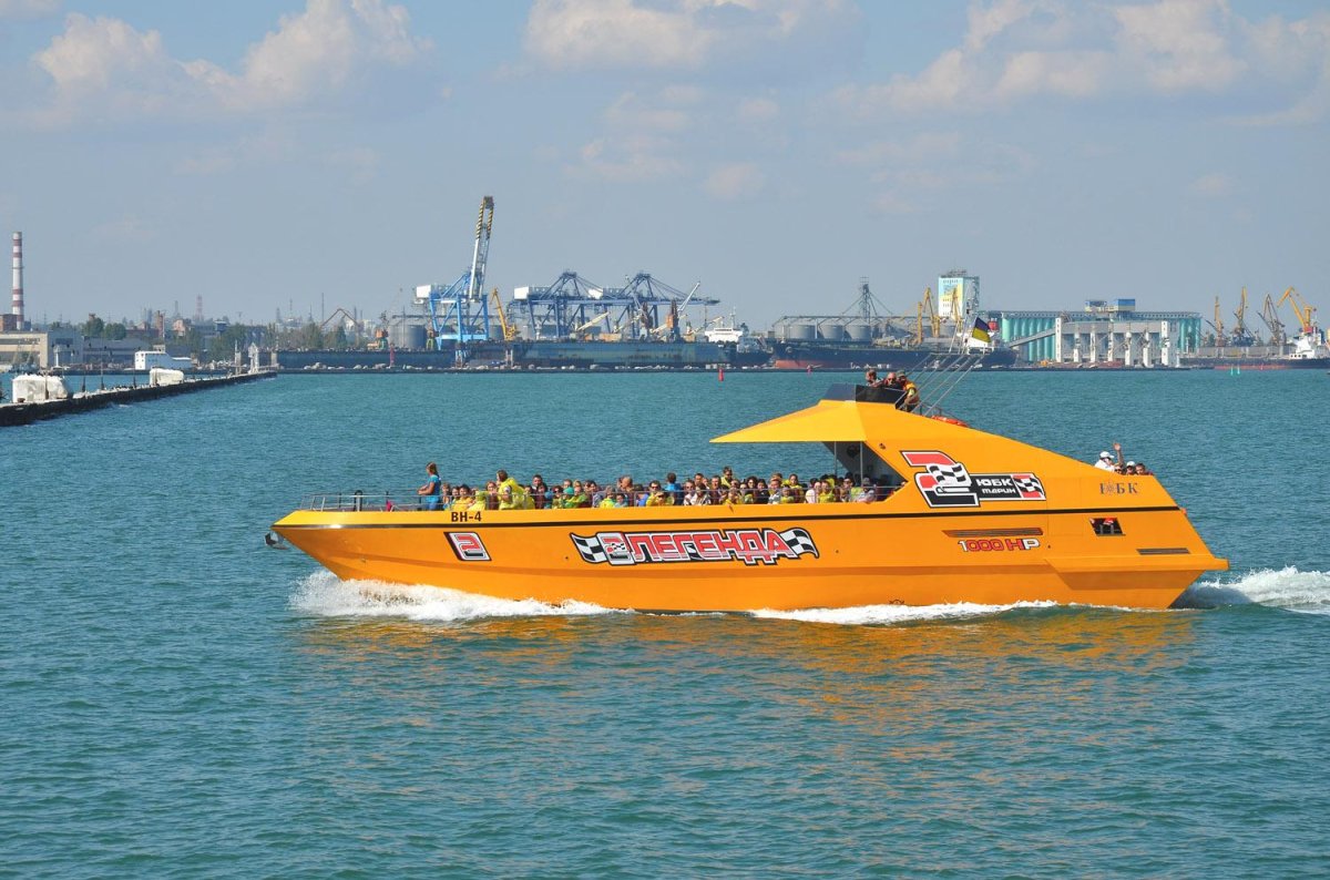 Катер Легенда Адлер