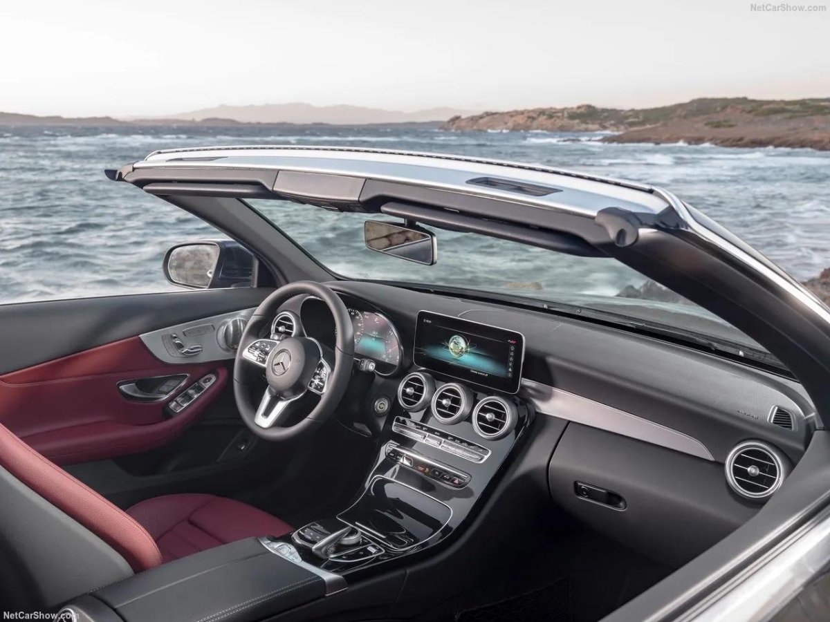 Mercedes Benz Cabriolet 2022