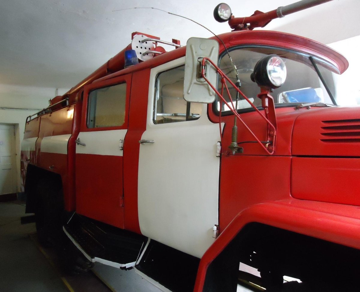 ЗИЛ-131 АЦ-40(131)-137