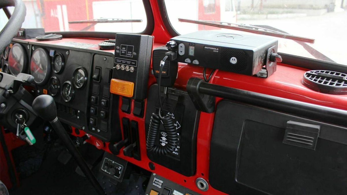 Кабина Урал 5557 внутри