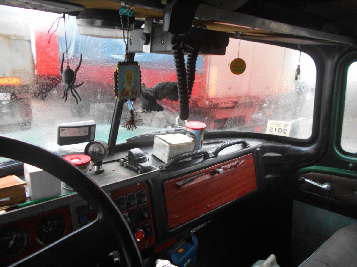 ЗИЛ 130 салон кабина