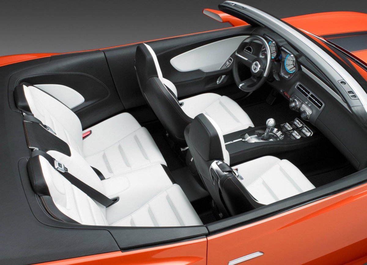 Chevrolet Camaro салон