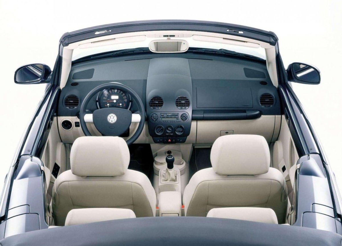 Фольксваген New Beetle 1 салон