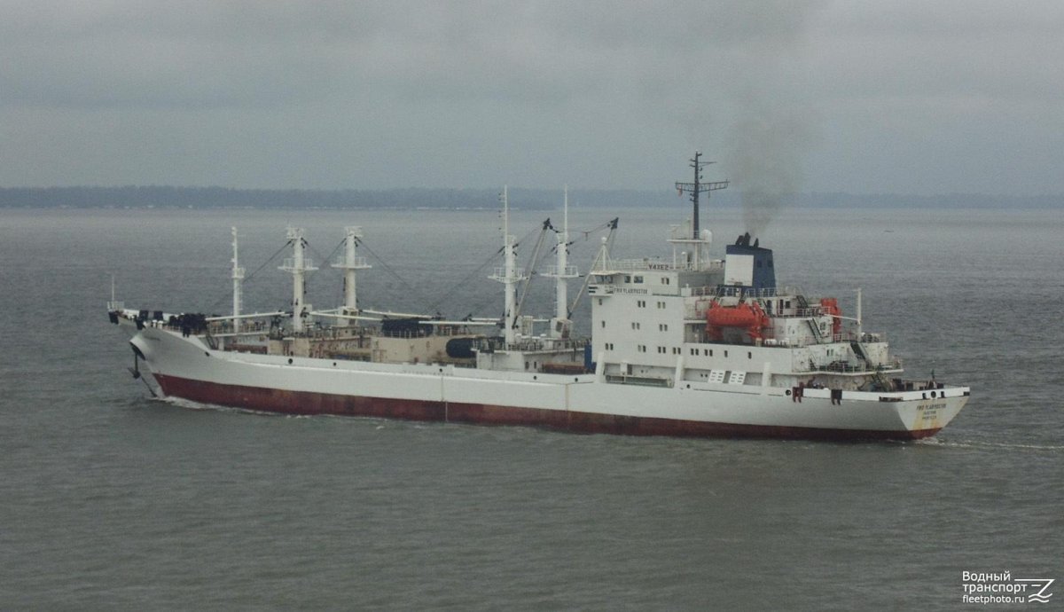 Транспортный рефрижератор Ирбенский пролив