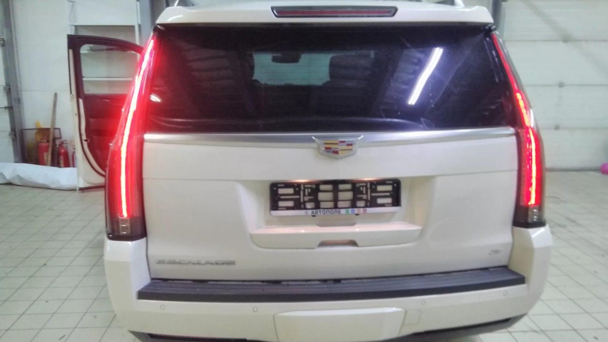 Задние фонари Кадиллак Эскалейд