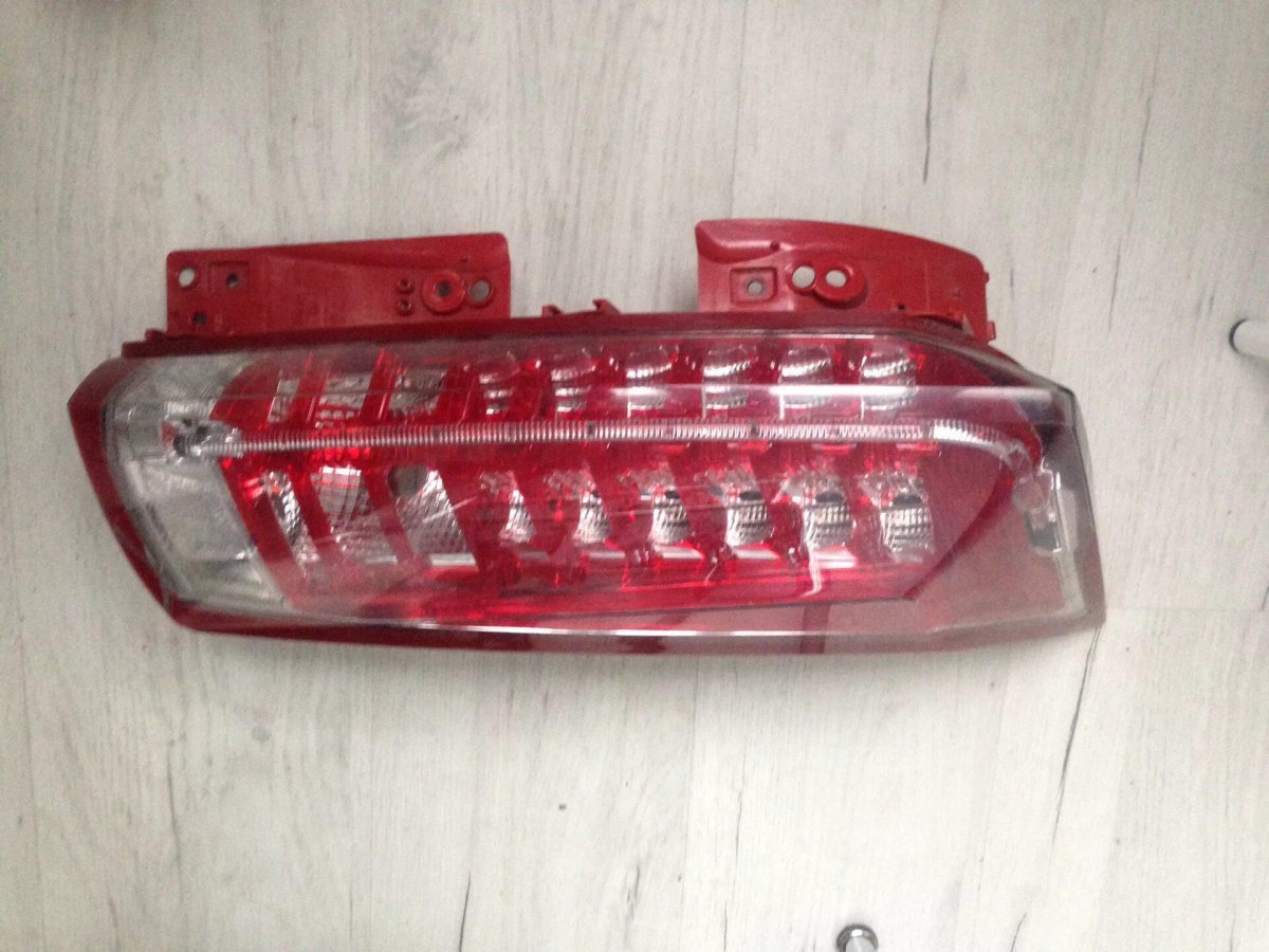 Cadillac SRX задний фонарь