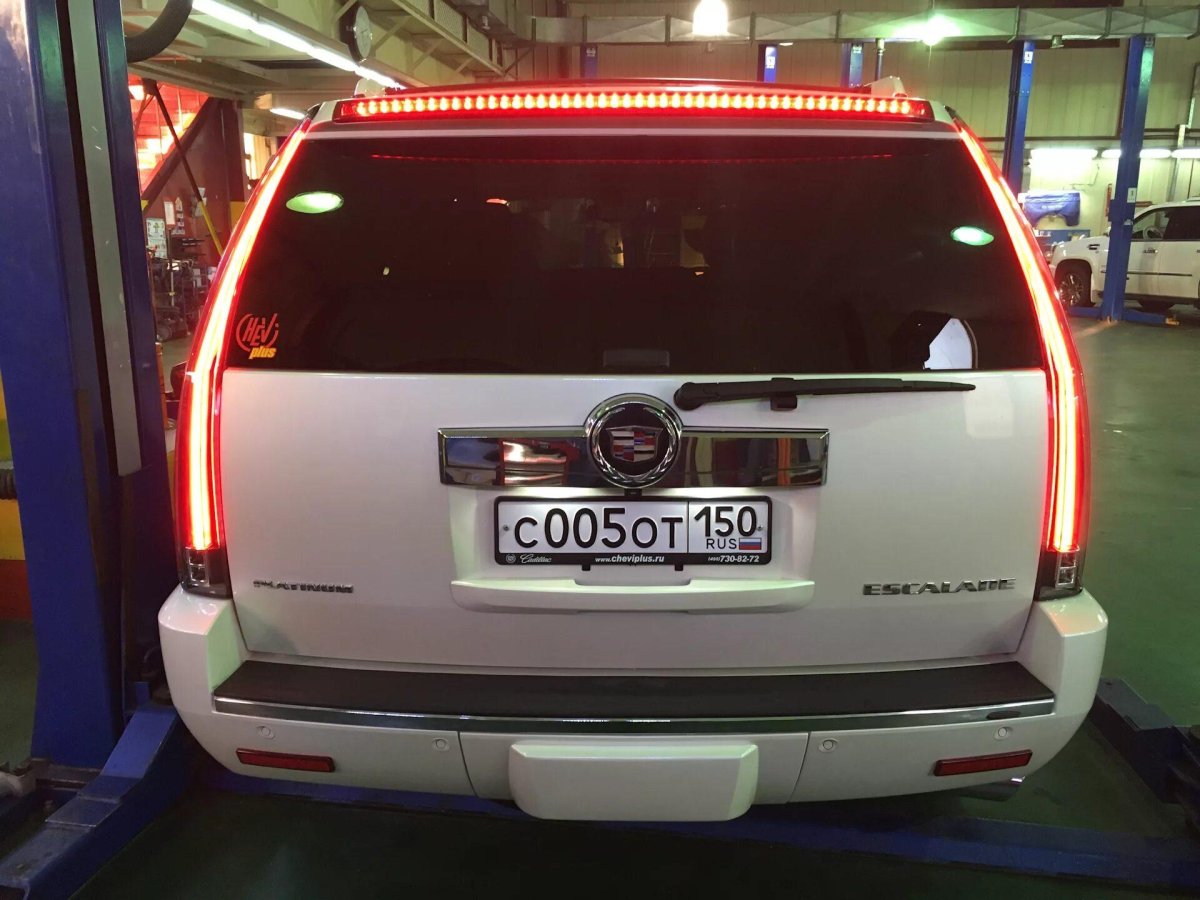 Cadillac Escalade задние фонари