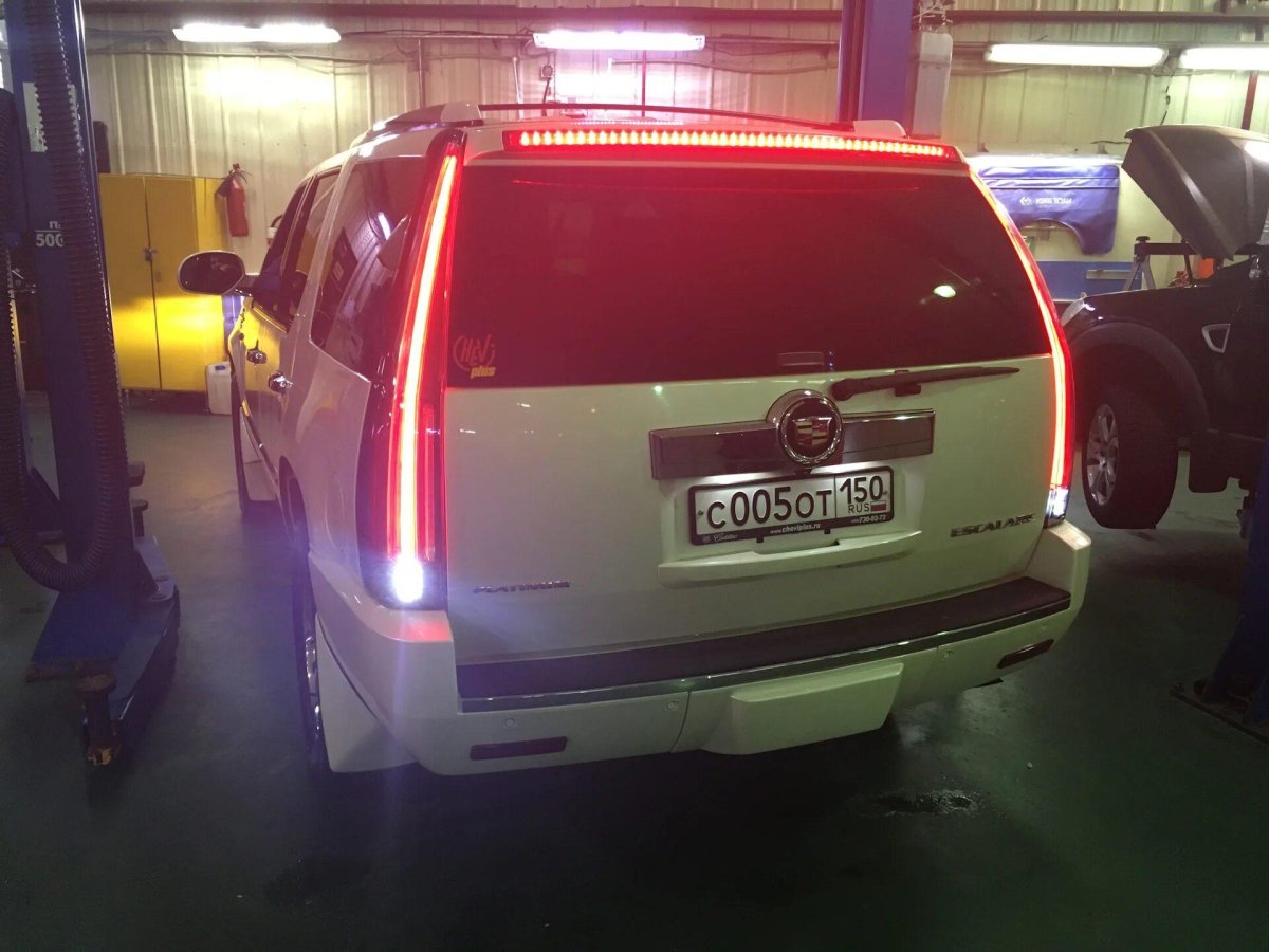 Задние фонари Кадиллак Эскалейд