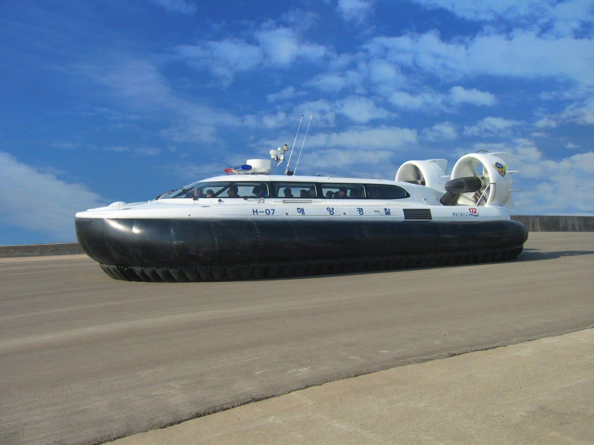 Pioneer mk3 1 Airlift Hovercraft