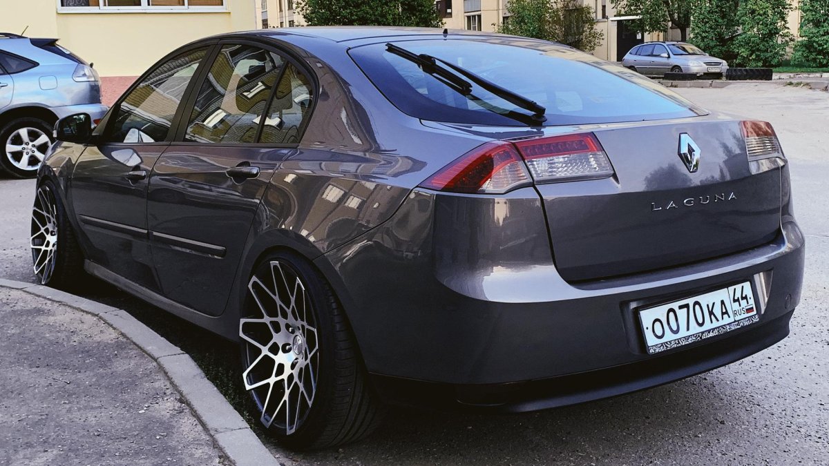 Рено Лагуна 3 хэтчбек