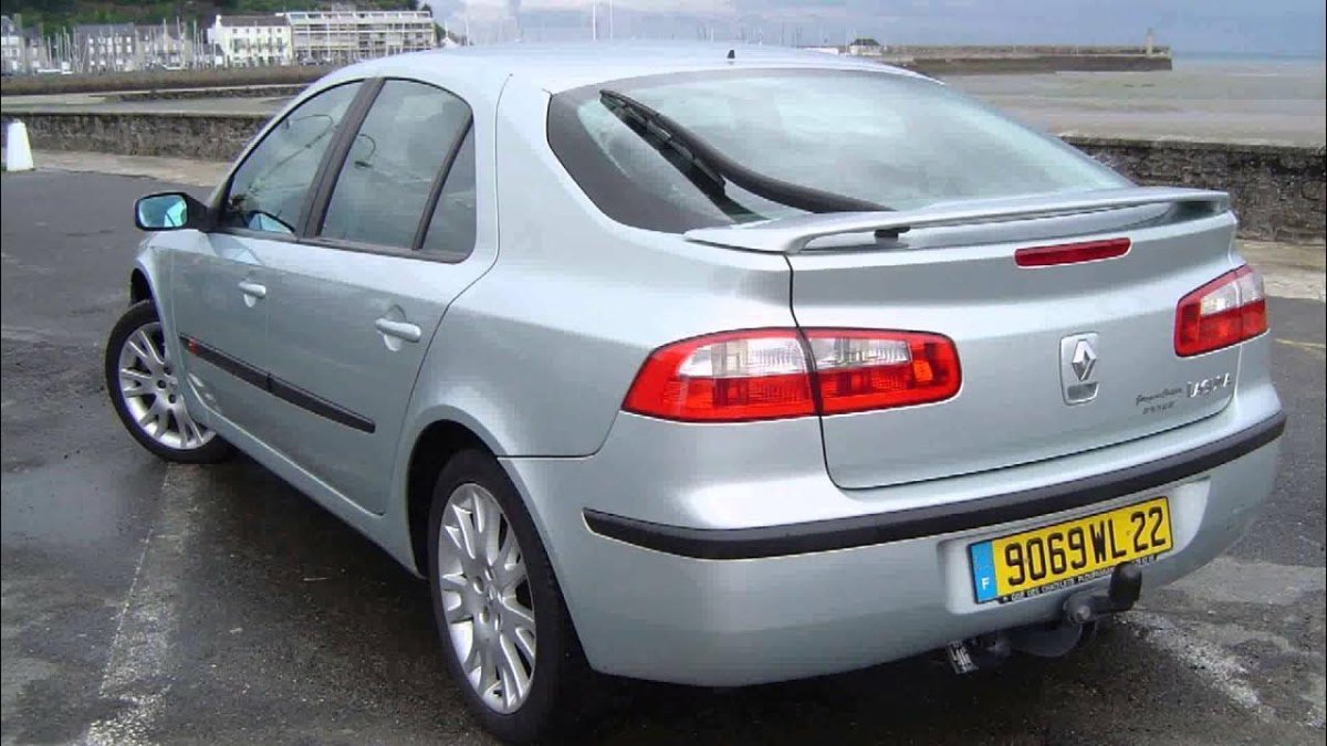 Рено Лагуна 2 хэтчбек