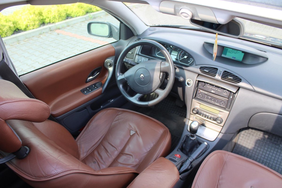 Renault Laguna 2 салон