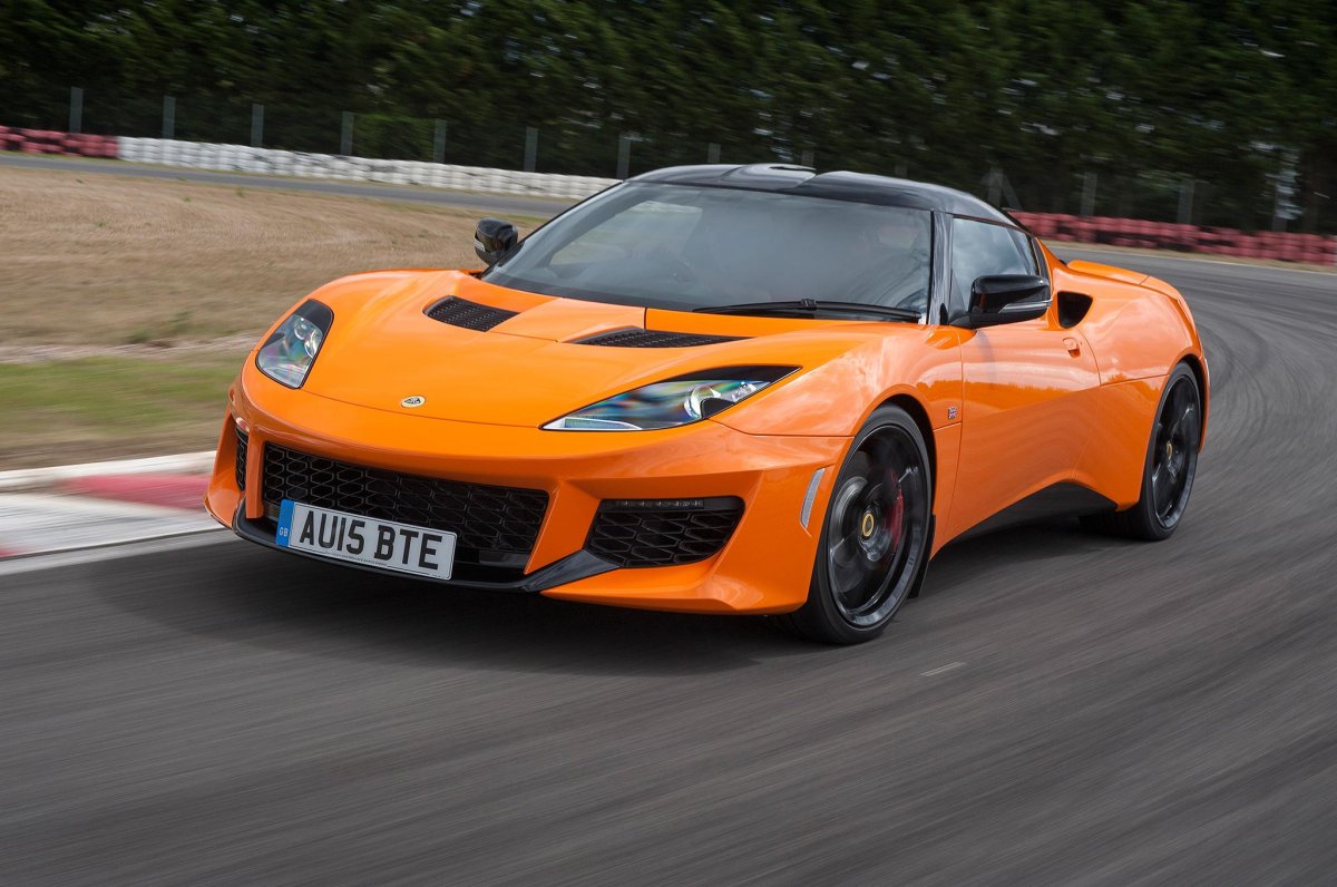 Лотус Ferrari RR