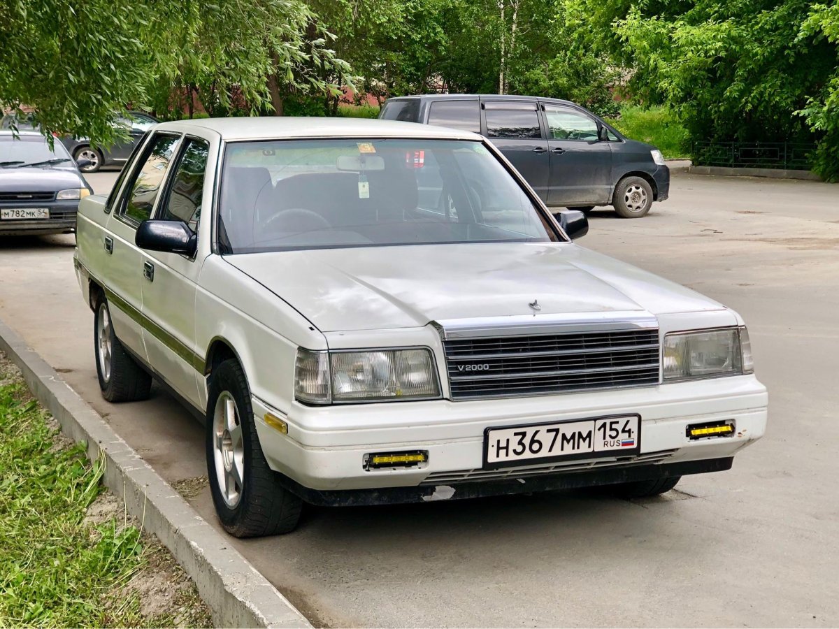 Mitsubishi Debonair 1989