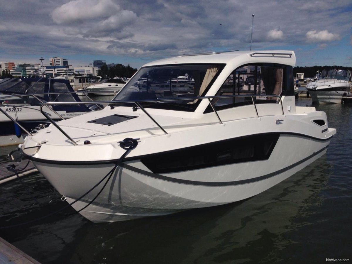 Quicksilver Activ 755 weekend