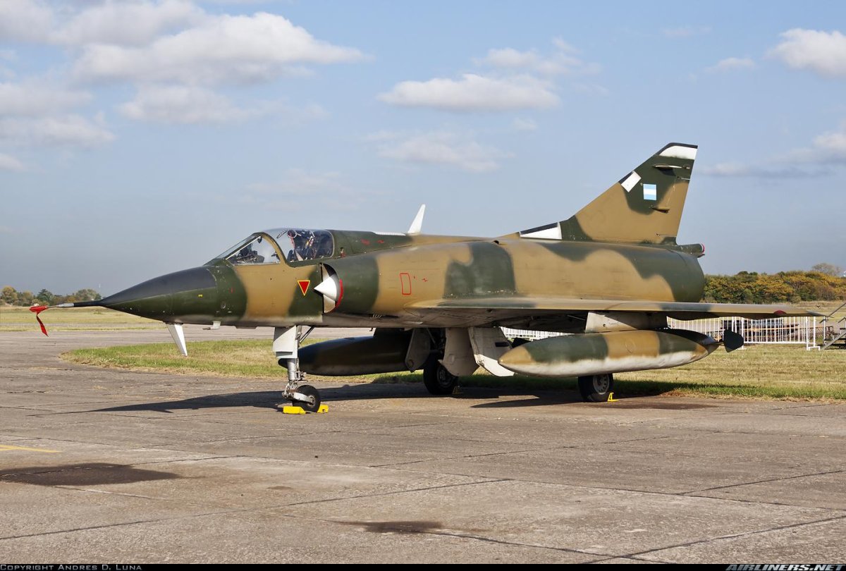 Мираж 2000 истребитель