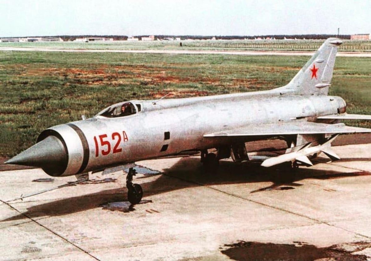 Микоян е-152