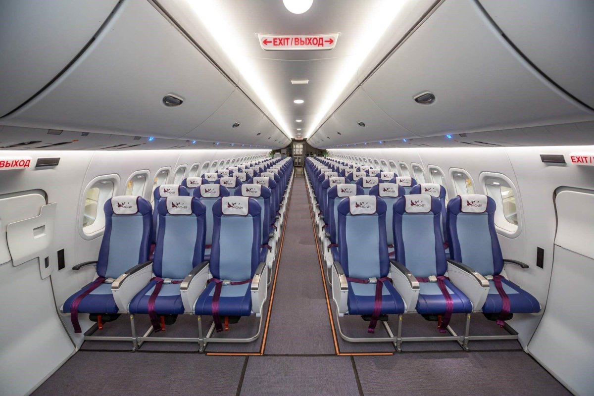 MC 21 300 салон