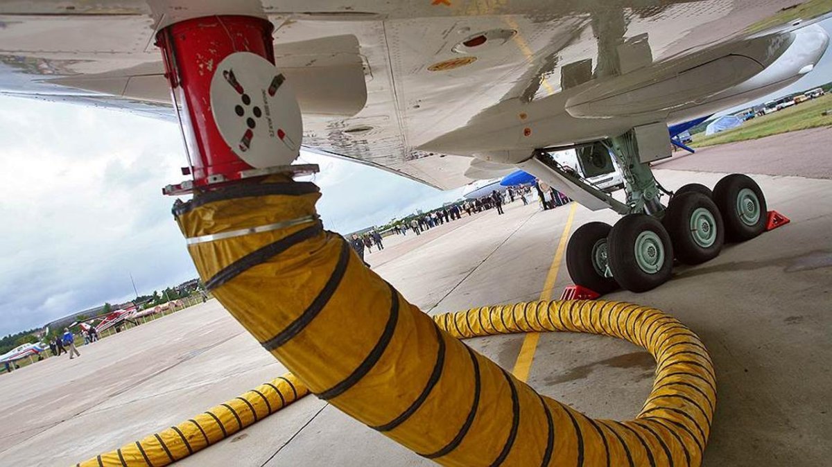 Заправка самолета