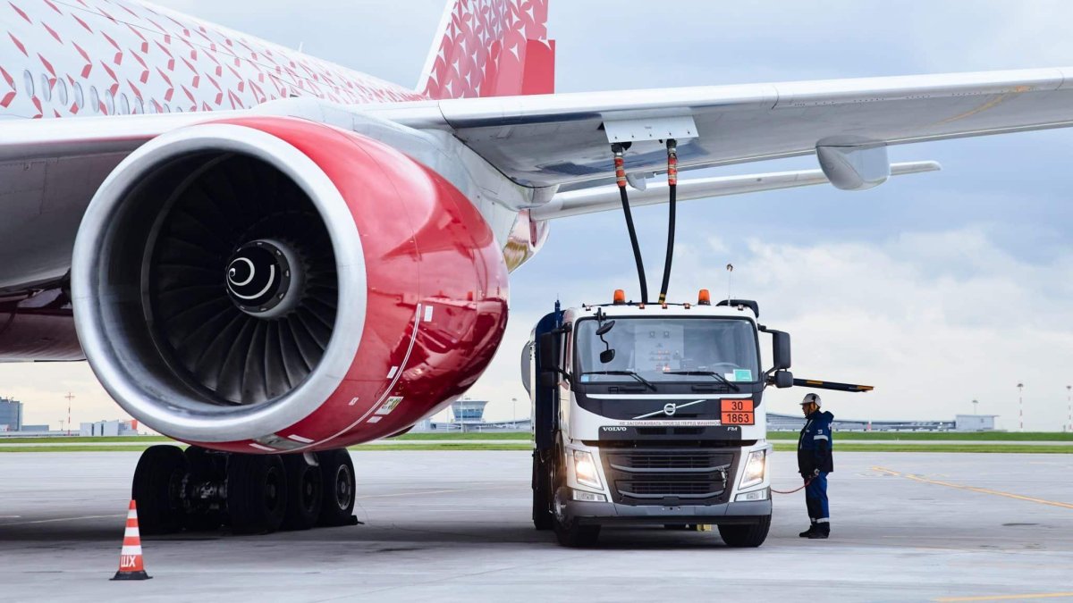 Самолет заправщик