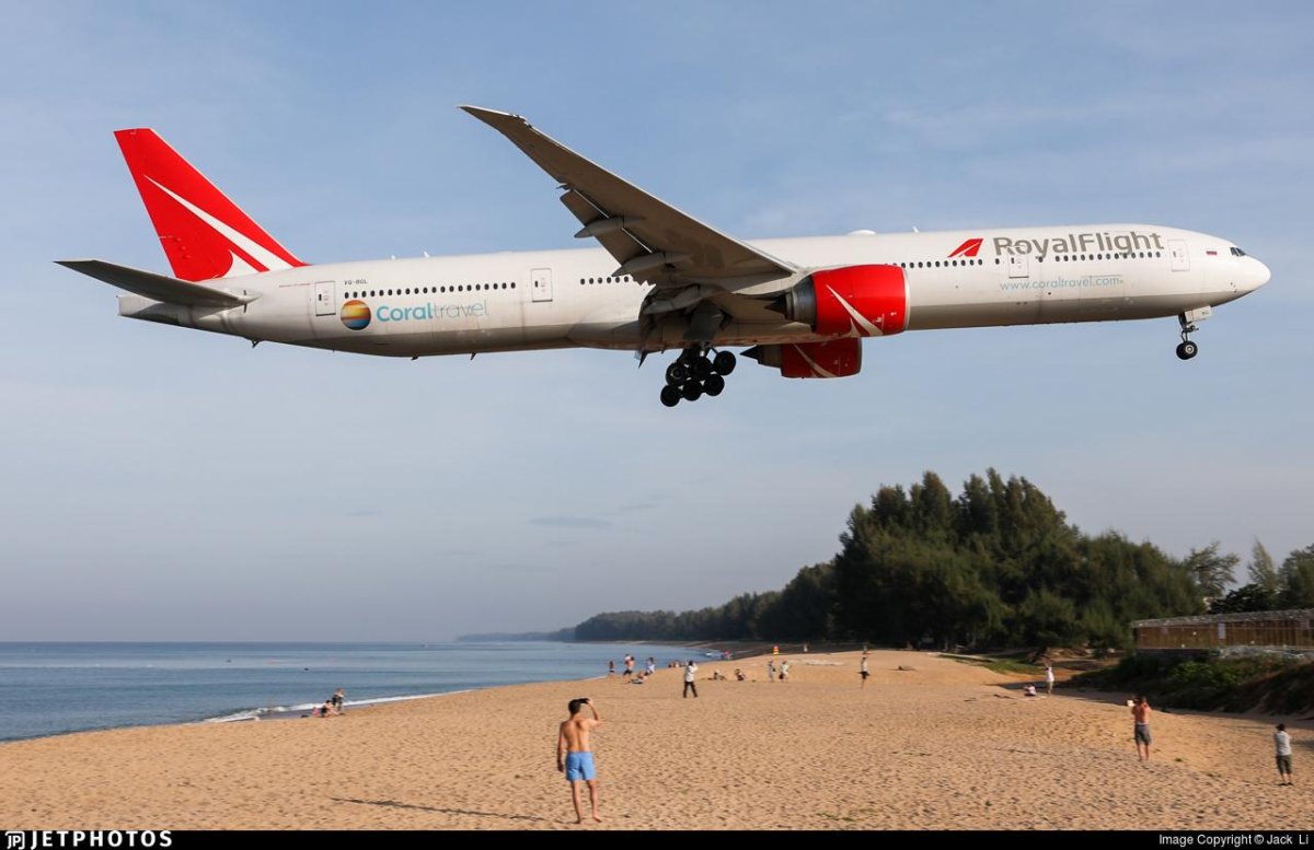 777 Роял Флайт