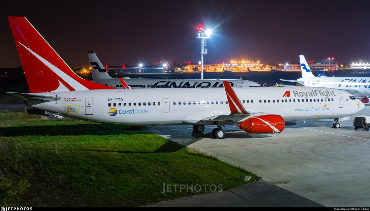 Боинг 737-900 Роял Флайт