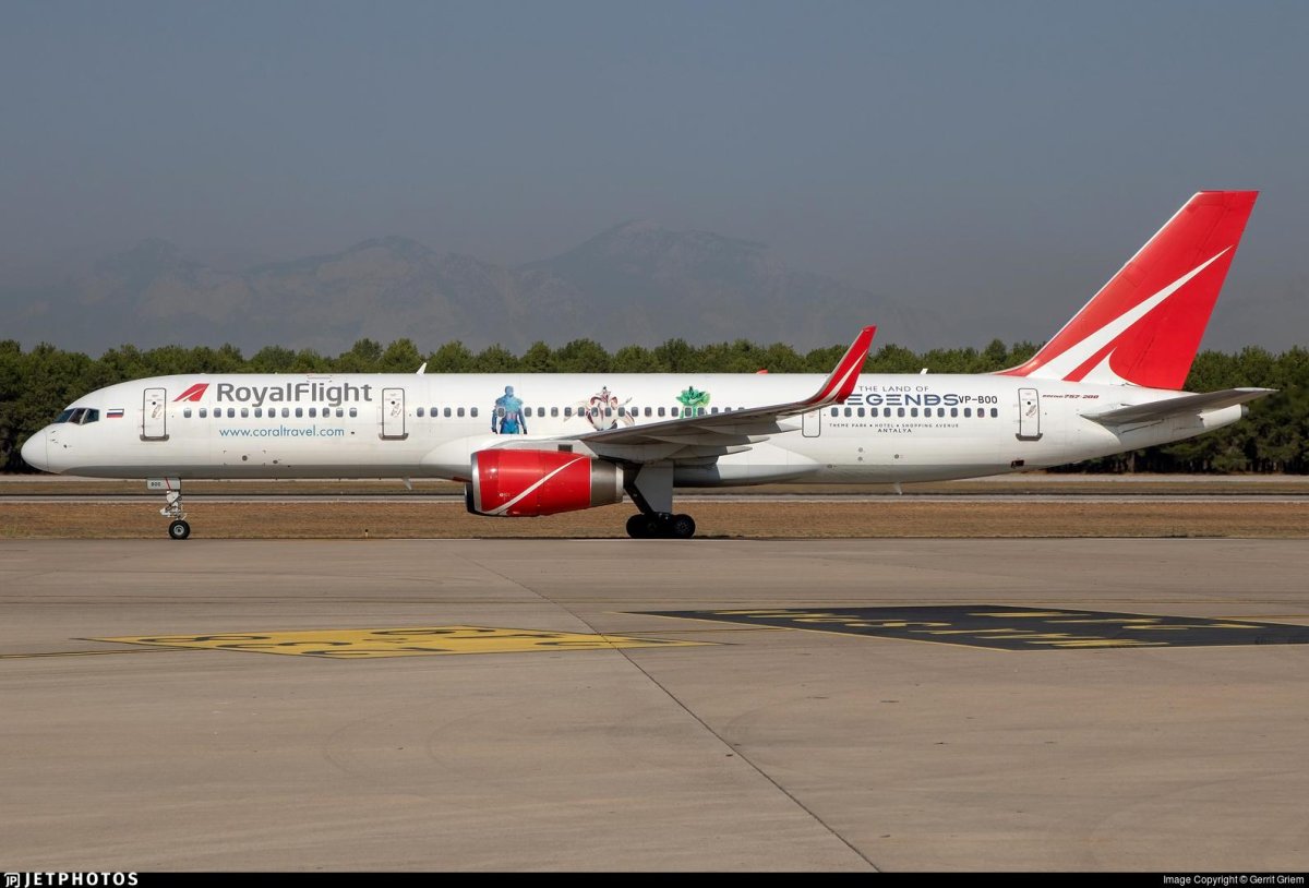 Роял Флайт 757