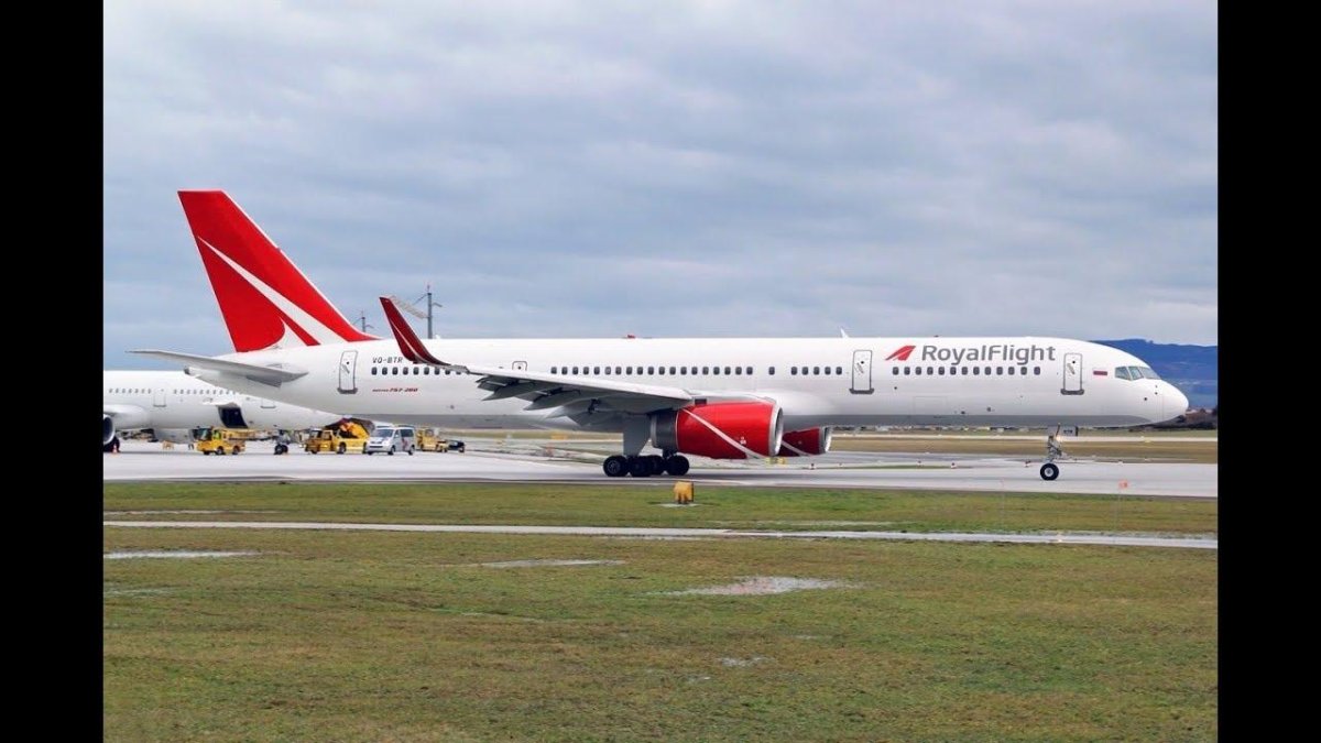 Боинг 757 200 Роял Флайт