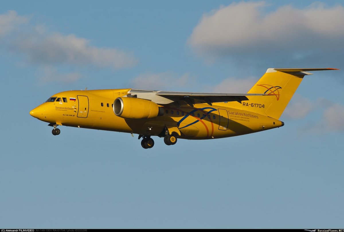 АН-148 саратовских авиалиний