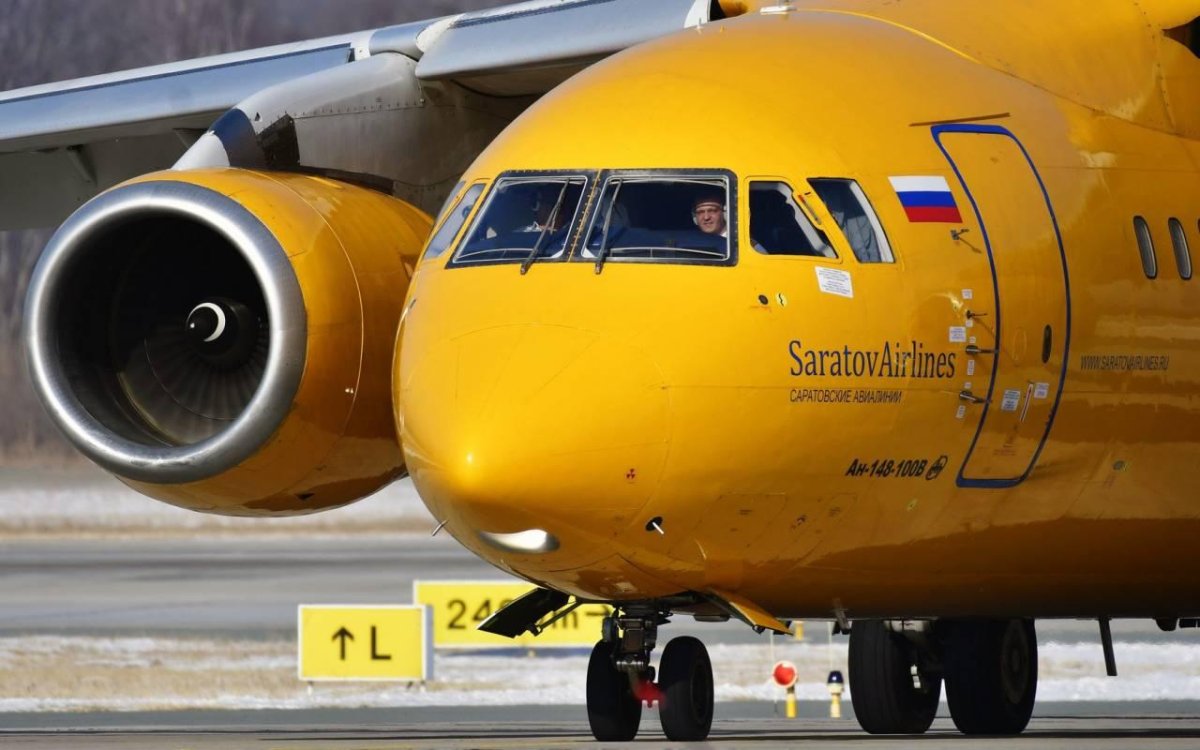 АН-148 саратовских авиалиний