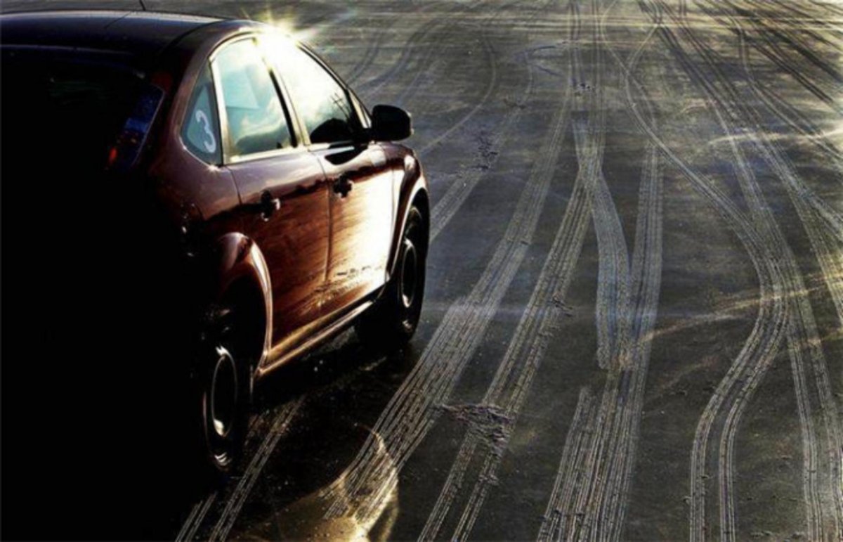 Боковое скольжение автомобиля