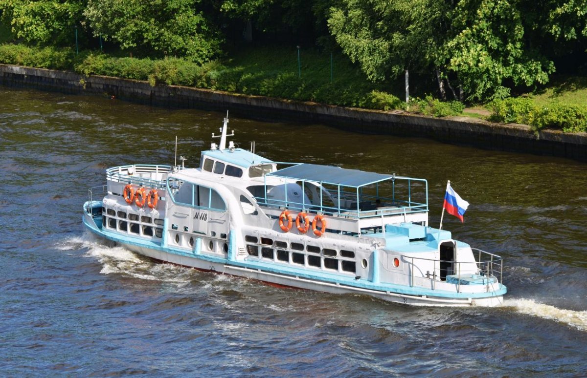Речной теплоход