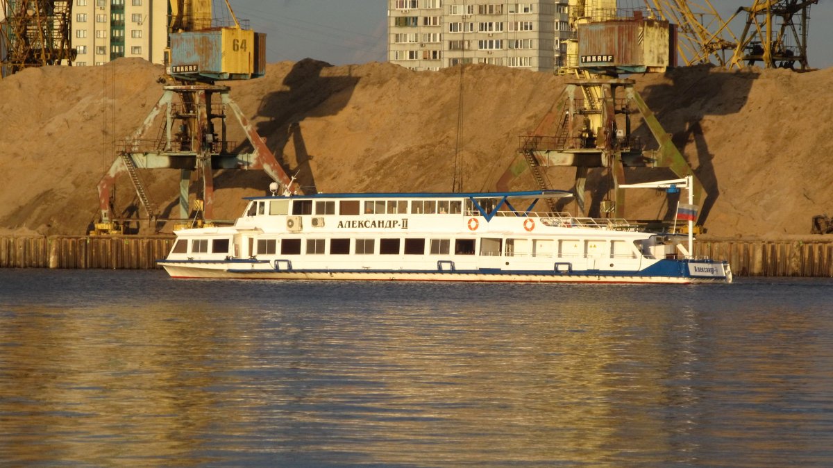 Теплоход Александр 2