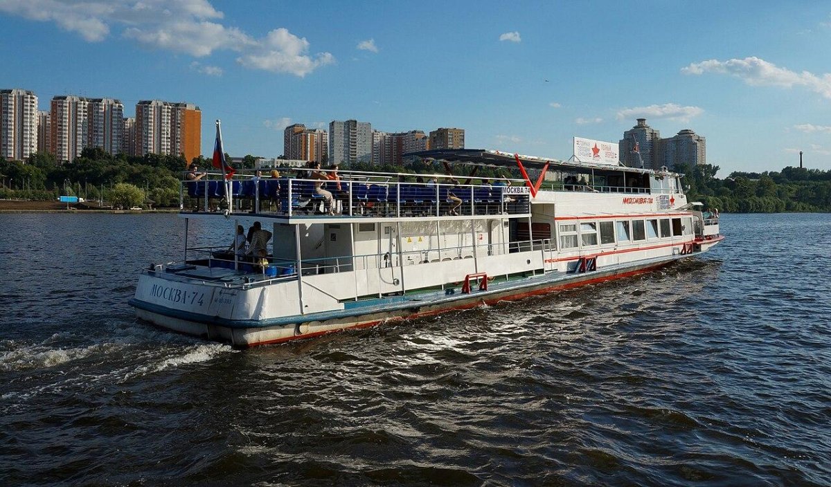 Москва 74 теплоход