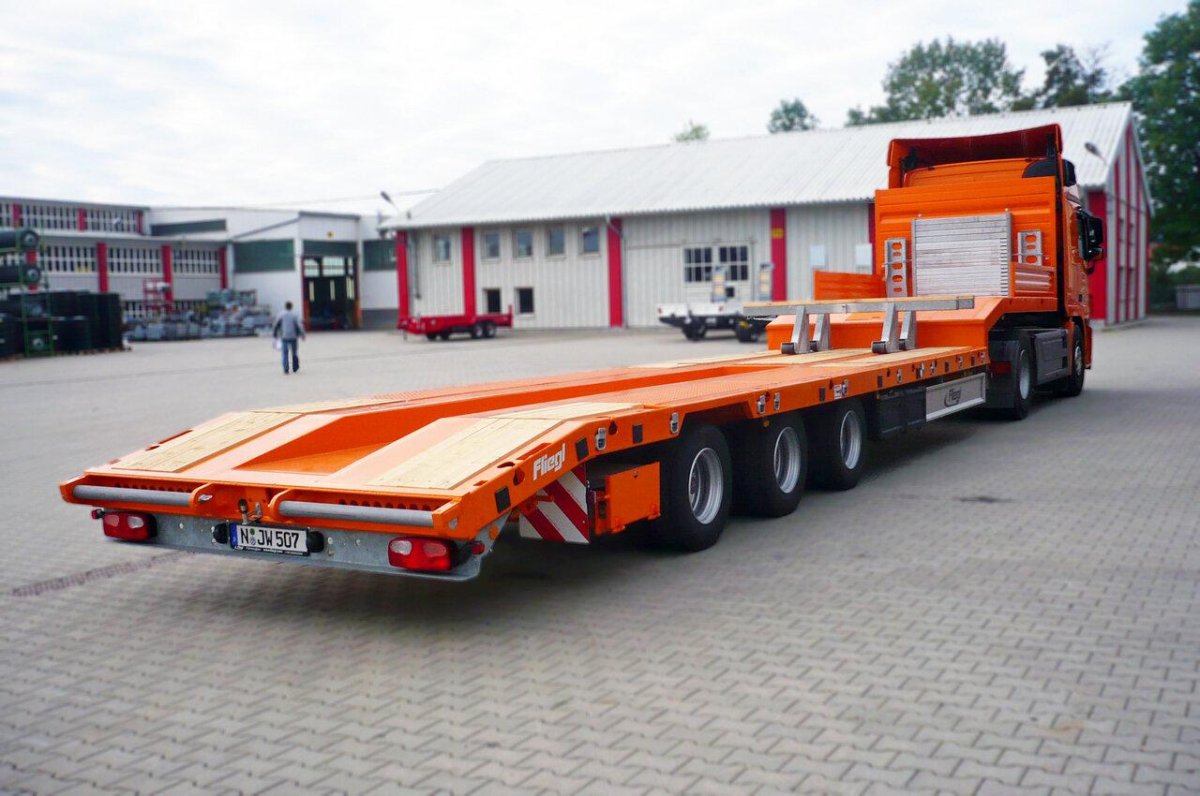 Трал низкорамный Faymonville