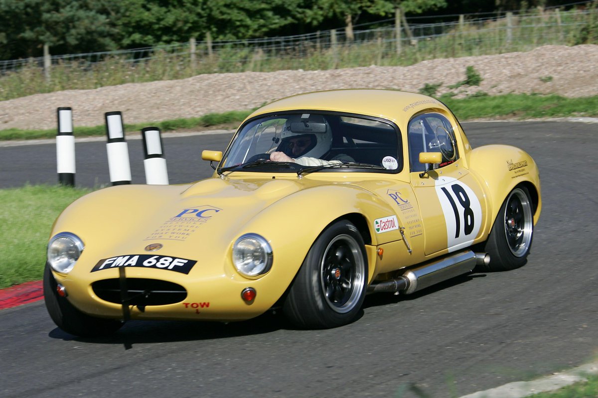 Ginetta g4