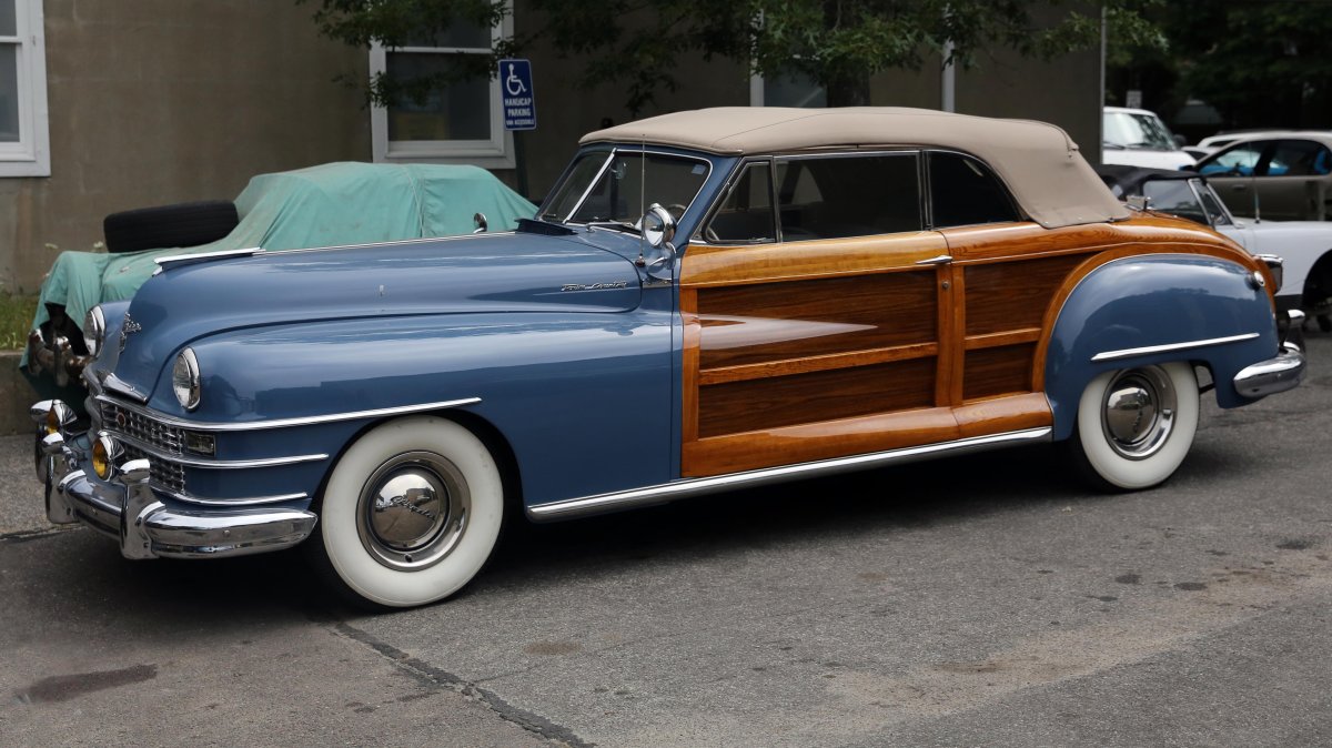 Chrysler Town and Country 1946
