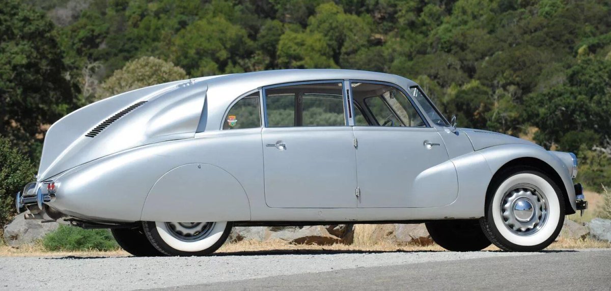 Tatra 605