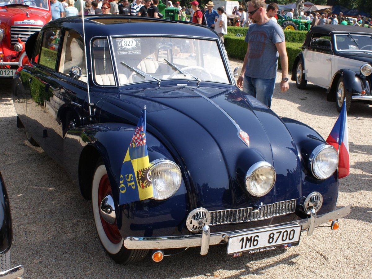 Tatra 87 салон