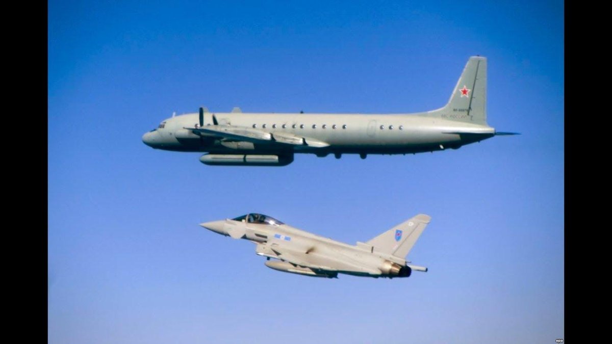 Ил-20 над Балтикой