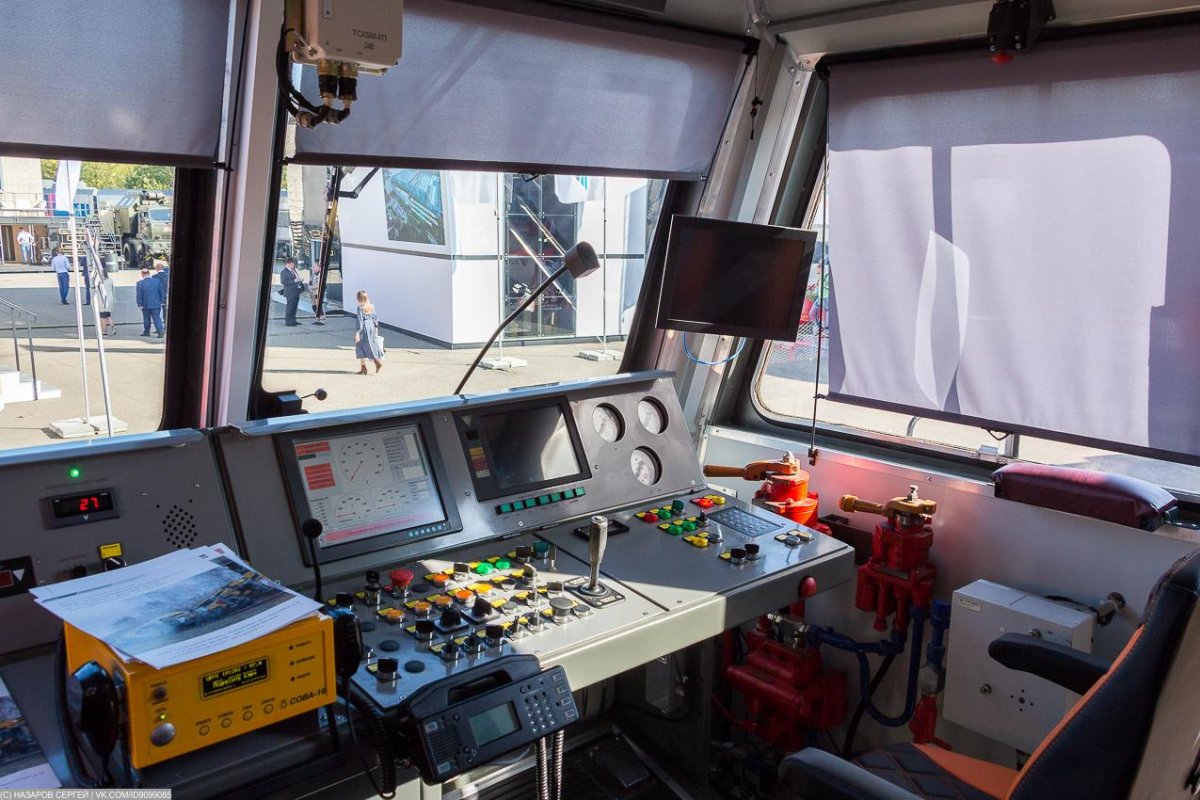 ТЭС 1400 кабина