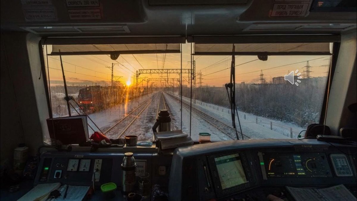 Кабина электровоза вл80с