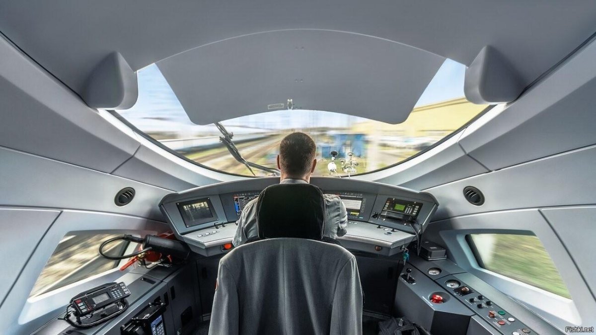 Электропоезд Сапсан кабина машиниста