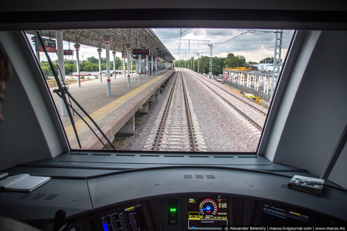 Сапсан поезд кабина